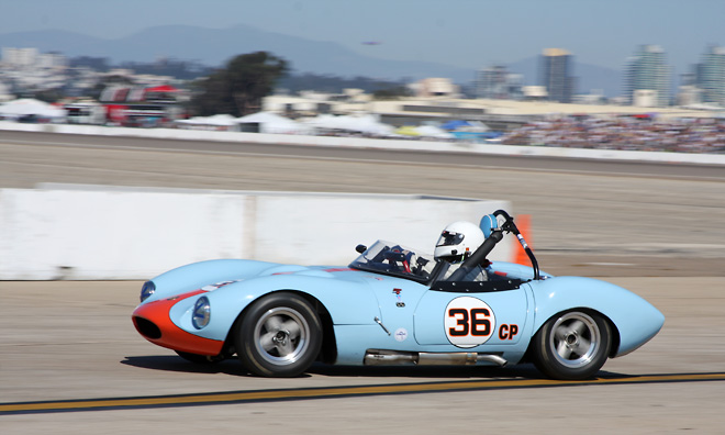 Phil Mendelovitz 1965 Ginetta G4 Next Jeff Kline 1964 Ginetta G4